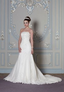 Fabulous soft detailed lace and full train 